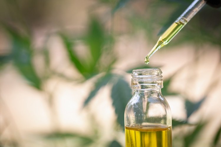 How CBD Oil Can Help with Chronic Pain Management